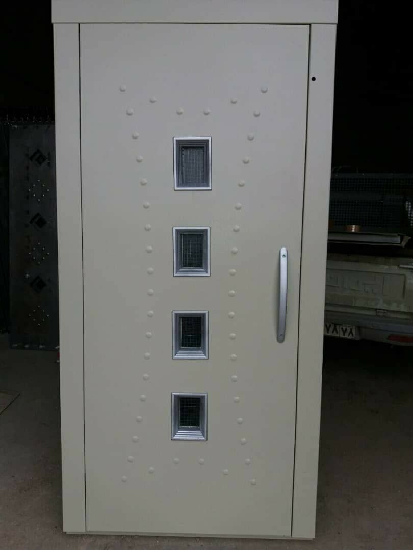 فروش انواع درب لولایی آسانسور در طرح ها و رنگ های مختلف باوزن65کیلوگرم